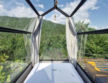 Tent Less Private Jet 