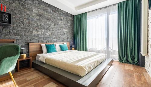 Studio Apartment with Balcony