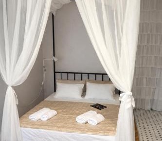 Three-Bedroom Apartment with Balcony