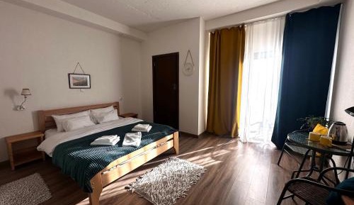 Double Room with Mountain View