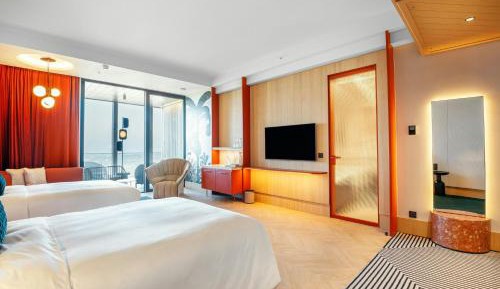 Fairway Twin Room with Balcony