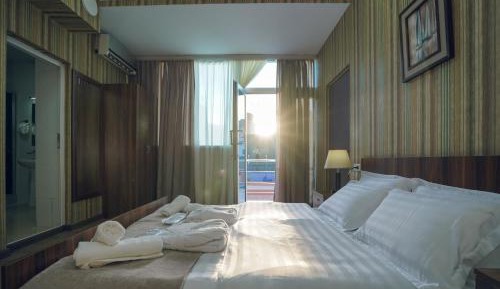 Basic Triple Room