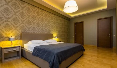 Five-Bedroom Apartment
