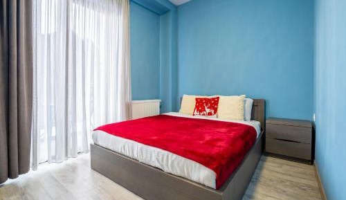 One-Bedroom Apartment with Balcony