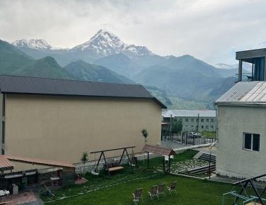 Deluxe Double or Twin Room with Mountain View