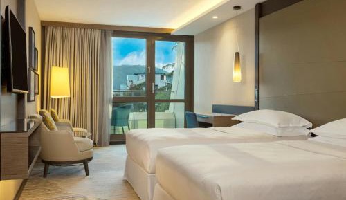 Deluxe Twin with Balcony, Guest room, 2 Twin/Single Bed(s)