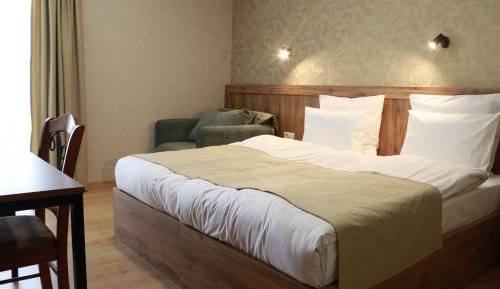 Large Double Room
