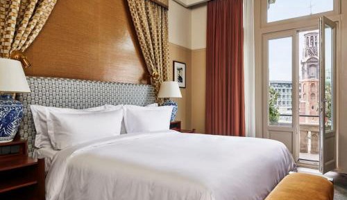 Prestige One-Bedroom Suite with River View
