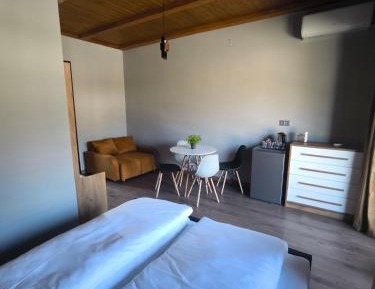 Quadruple Room with Terrace