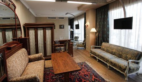 Deluxe Junior Suite