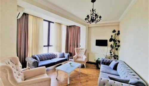 Three-Bedroom Apartment with Balcony