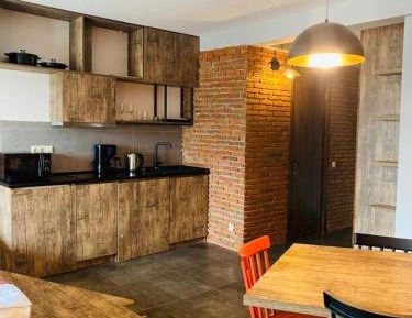 Apartment with Mountain View
