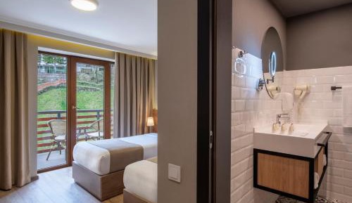 Triple Room with River View