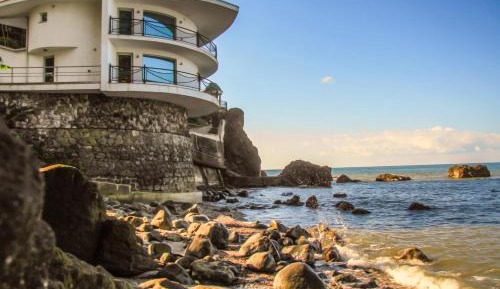 Villa - Beach Front