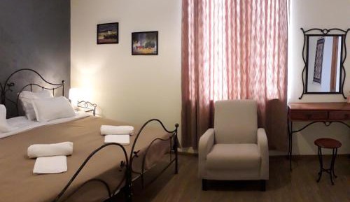 Double or Twin Room with Mountain View