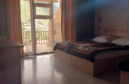 Stepantsminda Bed & Breakfast | Come &Rest