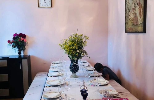Ambrolauri House | Guest House Racha
