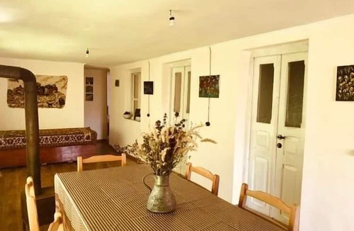 Omalo House | Lileo