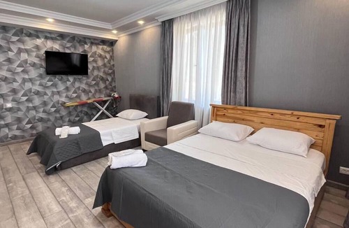 Poti Hotel | Riverside Cottage