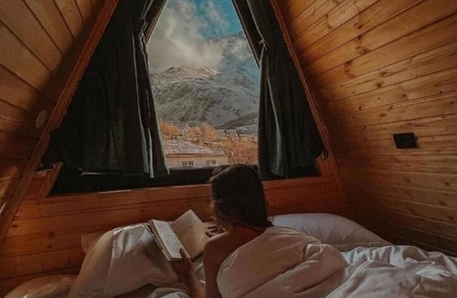 Stepantsminda Cottage | PYRAMID KAZBEGI