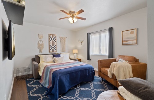 Sam Hughes Villa | 2Bed/1bath casita in quiet downtown neighborhood with washer/dryer and parking