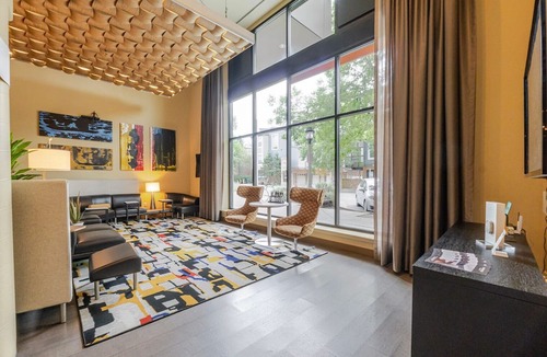 Downtown Apartment | Roomy Redmond 1BR w/Gym, W/D & Courtyard, near buses, by Blueground