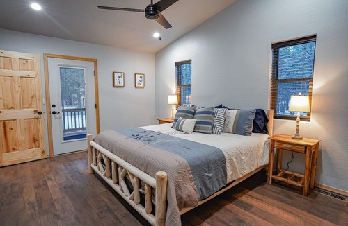 Pinetop Cabin | BRAND NEW CUSTOM BUILT HOME IN PINETOP LAKES COUNTRY CLUB WITH AC!