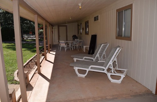 Strawberry House | Cozy, Clean and Comfortable House in the Pines. Feels like Grandma's House!