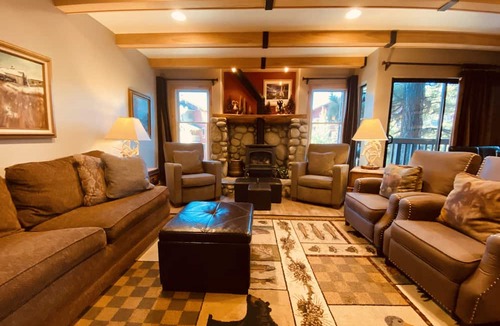 Mammoth Lakes Condo | Premier 4 Bedroom, 4 Bath, by Village Gondola, Sleeps 10. 16% tax included.