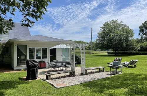 Put-in-Bay House | Roomy and comfortable 4 Bedroom, 3 Bath Island Home, Sleeps 10, Lake View