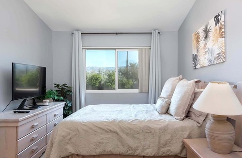 Palm Desert Condo | Palm Desert Retreat w/Fantastic View of Golf Course, Lakes and Mountains - 3 Bed