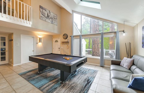 Flagstaff House | Expansive Flagstaff Family Retreat w/Media Room!