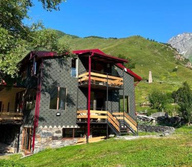 Roshka House | Guesthouse Akhieli