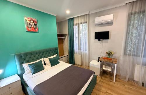 Sololaki Hotel | Hotel Hometown