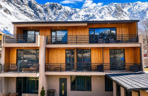 Stepantsminda House | Old District View Hotel kazbegi