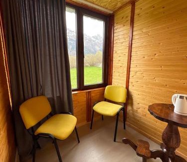 Mazeri House | Guest House Shuan