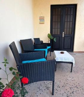 Samtredia House | Dadu's Guesthouse