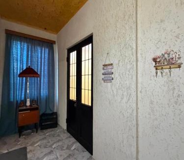 Samtredia House | Dadu's Guesthouse