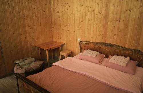 Roshka House | Mtissa