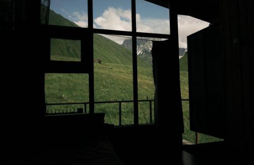 Roshka House | Mtissa
