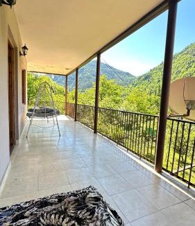 Oni House | Khideshlebi Guest House