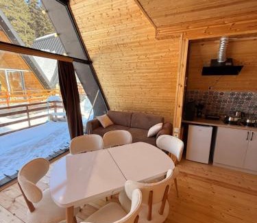 Bagvdanari Ski Chalet | Hatsvali Ski Resort Cottages