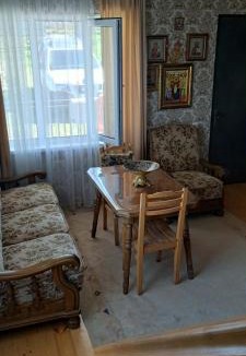 Tsageri Apartment | olya's garden
