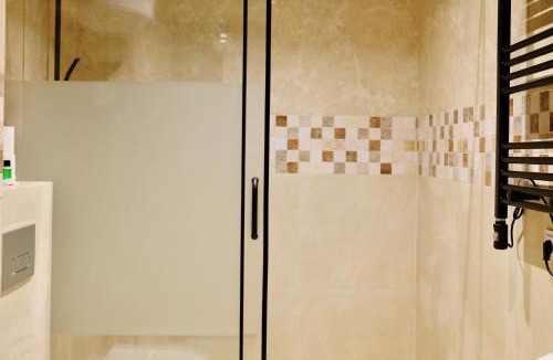 Makhinjauri Apartment | Cozy Studio near Beach with Sea Views - by Wehost