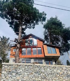 Bagvdanari House | Heshkili huts and cabins Svaneti