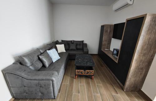 Makhinjauri Apartment | Flats for Groups in Makhinjauri