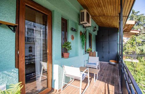 Sololaki Apartment | Sololaki Gem, 3BR Apartment