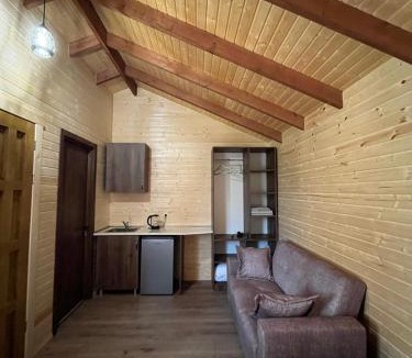 Kvemo Alvani Villa | Finca Idoize Camping Hotel