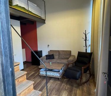 Chugureti Hotel | Vintage room