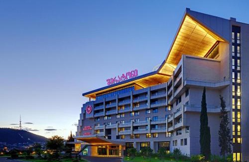 Avlabari Hotel | Sheraton Grand Tbilisi Metechi Palace